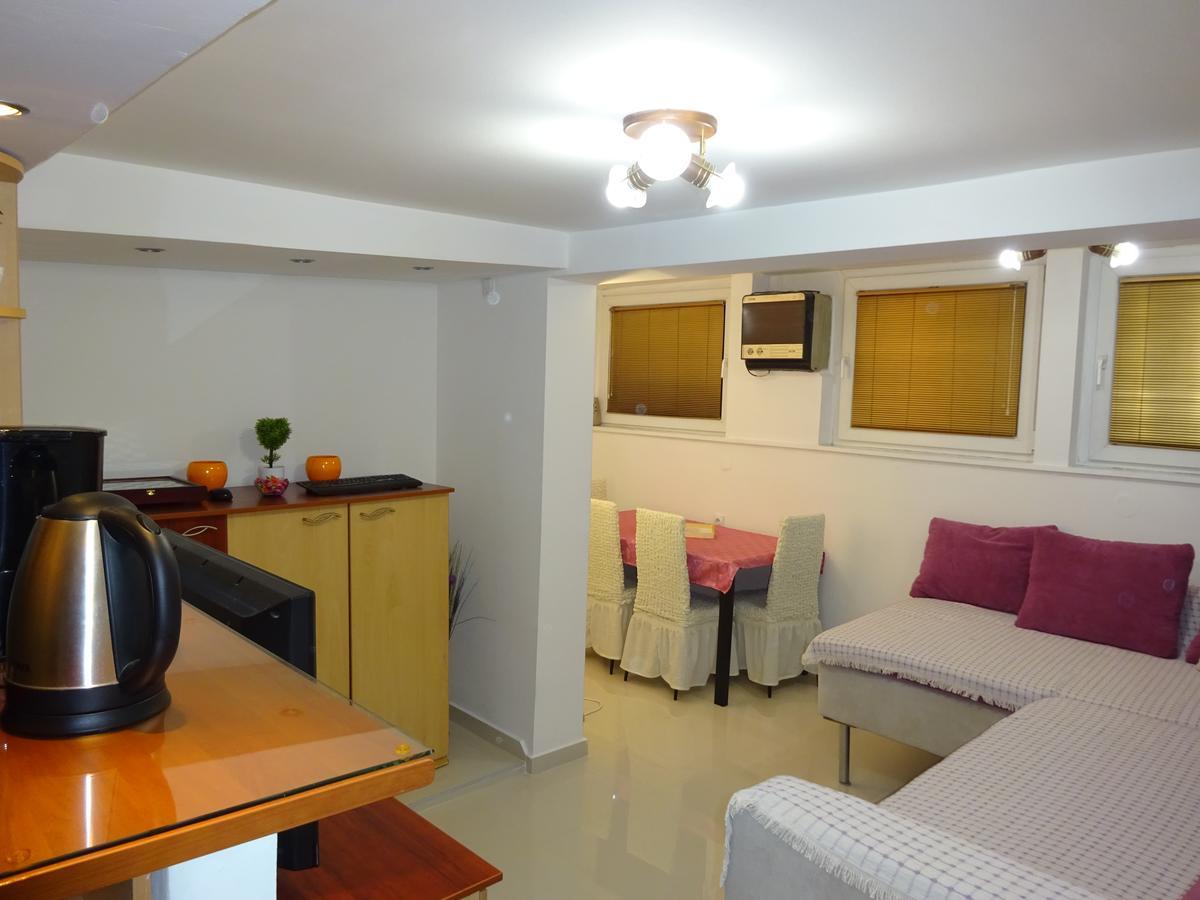 Jasmin White Apartment Skopje Exterior foto